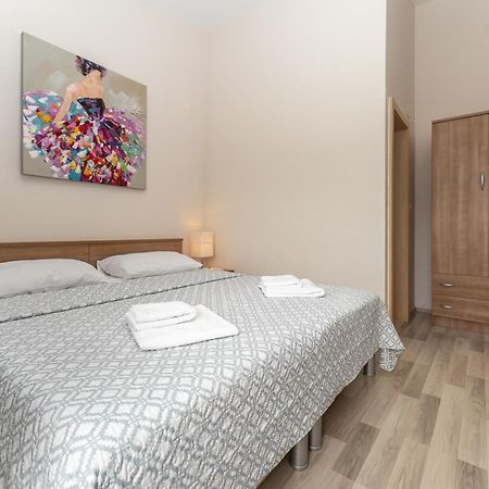 Argyruntum Apartments Starigrad Paklenica Exteriér fotografie