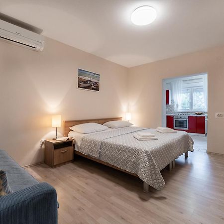Argyruntum Apartments Starigrad Paklenica Exteriér fotografie