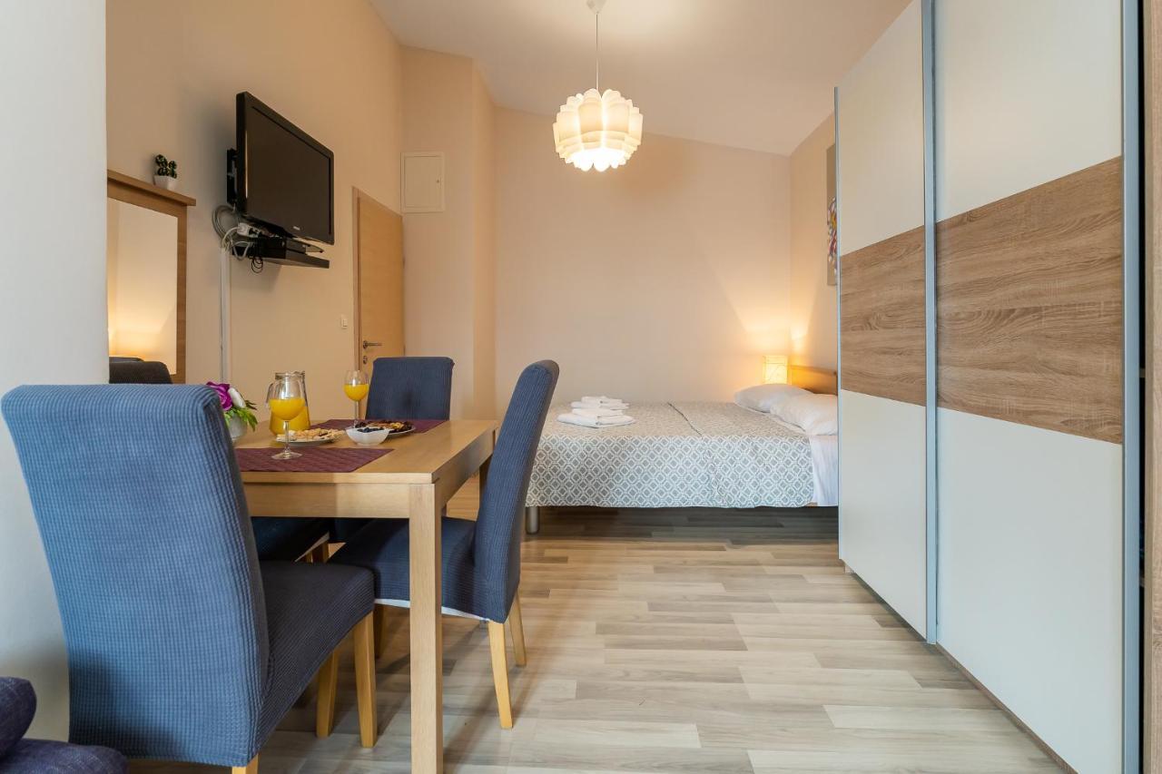 Argyruntum Apartments Starigrad Paklenica Exteriér fotografie