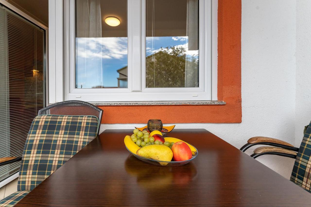 Argyruntum Apartments Starigrad Paklenica Exteriér fotografie