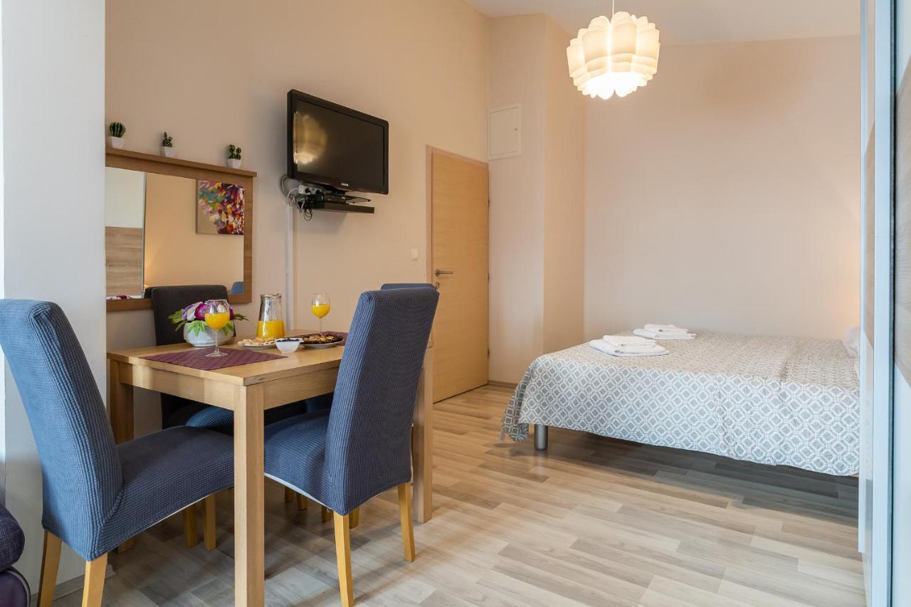 Argyruntum Apartments Starigrad Paklenica Exteriér fotografie