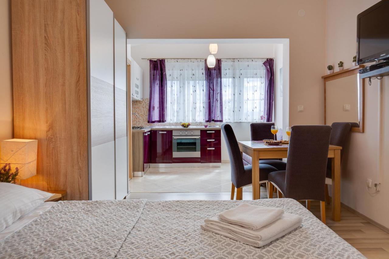 Argyruntum Apartments Starigrad Paklenica Exteriér fotografie