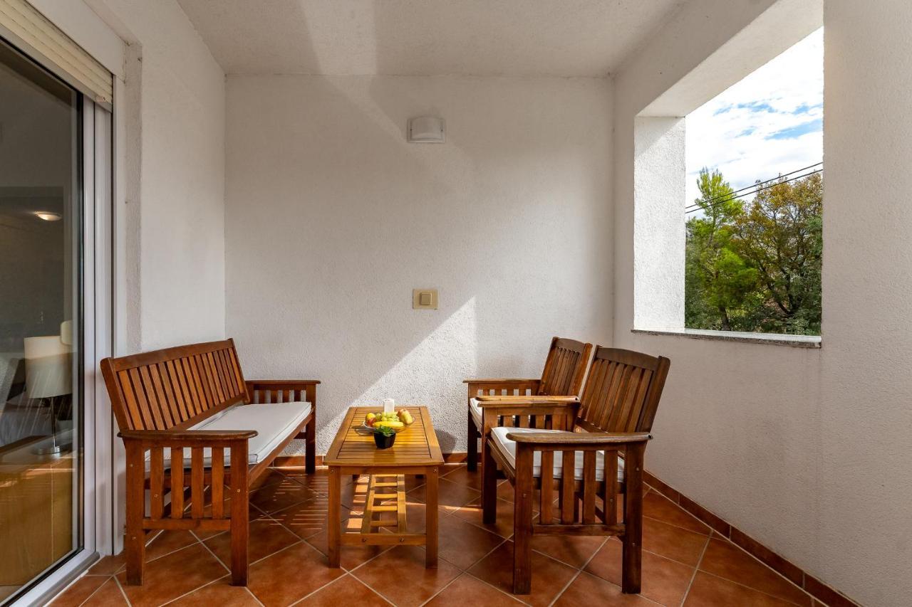 Argyruntum Apartments Starigrad Paklenica Exteriér fotografie