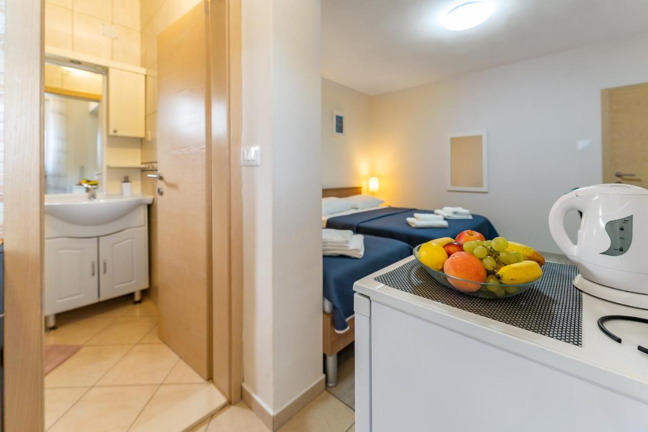 Argyruntum Apartments Starigrad Paklenica Exteriér fotografie
