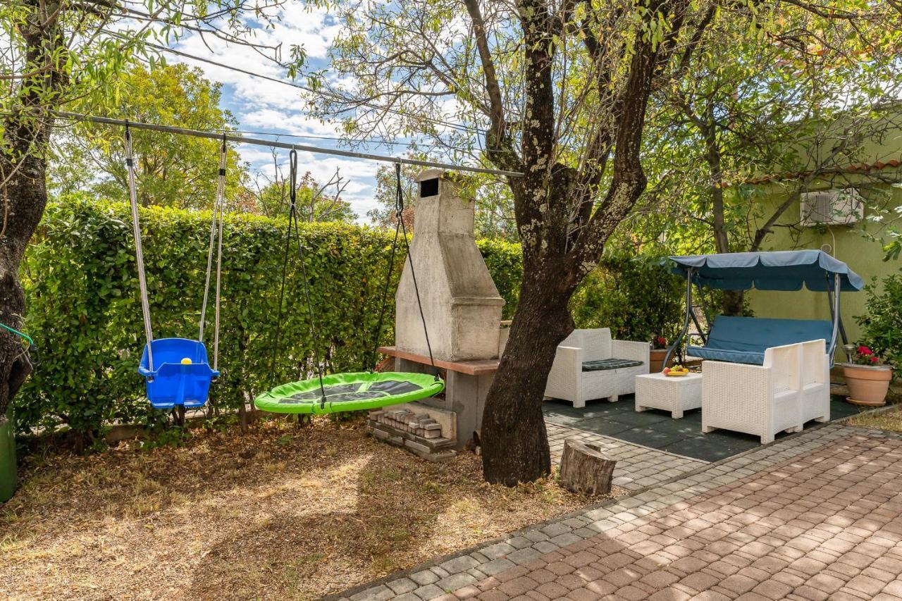 Argyruntum Apartments Starigrad Paklenica Exteriér fotografie
